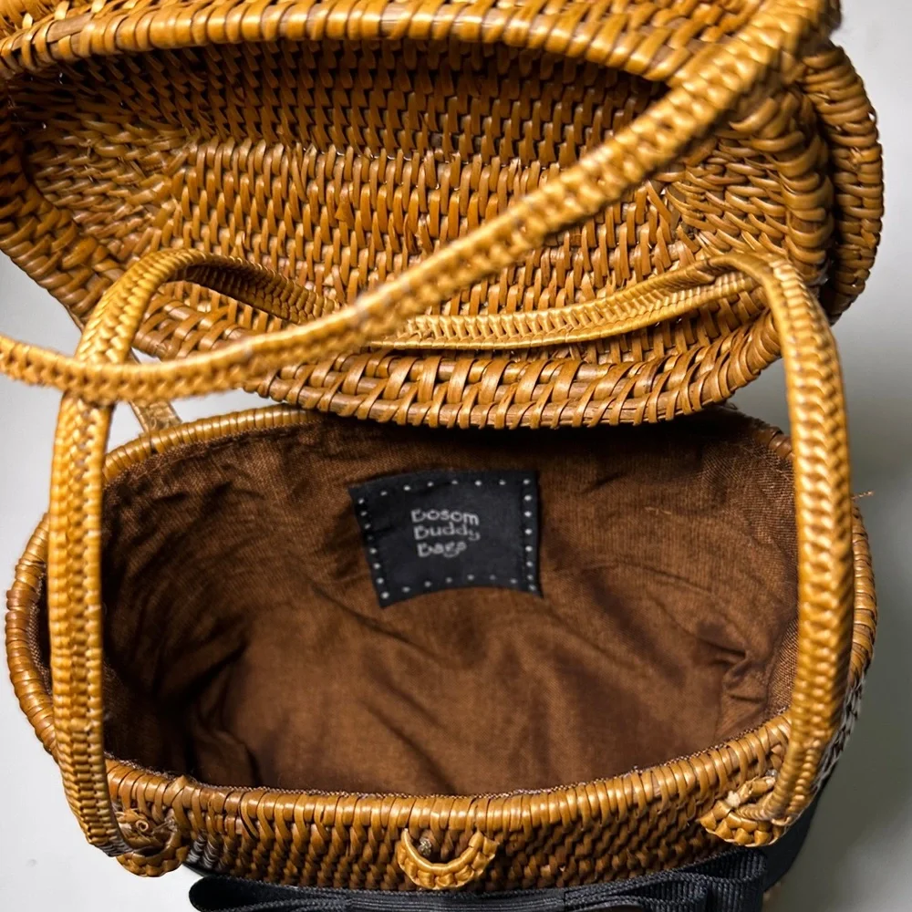 Chic Tan Woven Mini Bag with Black Accent - Picture 12 of 15
